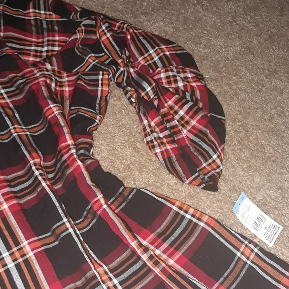 Simply Emma Plaid Button Shirt - Picture 3 of 9